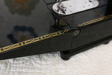 Load image into Gallery viewer, Singer Featherweight 222K Sewing Machine EM9584**