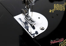 Load image into Gallery viewer, Singer Featherweight 221K Sewing Machine, EH140***
