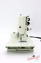 Load image into Gallery viewer, Singer Featherweight 221K Sewing Machine, WHITE EV958***
