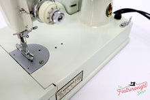 Load image into Gallery viewer, Singer Featherweight 221K Sewing Machine, WHITE EV958***