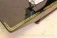 Load image into Gallery viewer, Singer Featherweight 222K Sewing Machine
