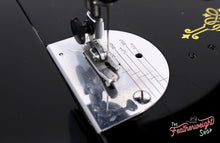 Load image into Gallery viewer, Singer Featherweight 221 Sewing Machine, AL180***