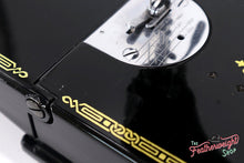 Load image into Gallery viewer, Singer Featherweight 221 Sewing Machine, AL180***