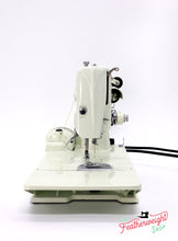 Load image into Gallery viewer, Singer Featherweight 221 Sewing Machine, WHITE EV928*** - ORIGINAL BOX
