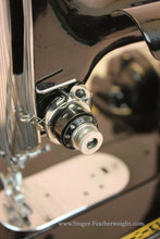 Load image into Gallery viewer, Singer Featherweight 222K Sewing Machine EK633***