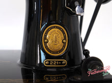 Load image into Gallery viewer, Singer Featherweight 221 1954 - AL690***
