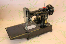 Load image into Gallery viewer, Singer Featherweight 222K Sewing Machine EK633***