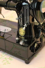 Load image into Gallery viewer, Singer Featherweight 222K Sewing Machine EK633***