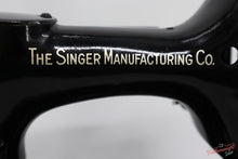 Load image into Gallery viewer, Singer Featherweight 221K Sewing Machine, EH142***
