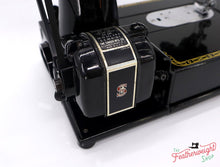 Load image into Gallery viewer, Singer Featherweight 222K 1953 - EJ268***