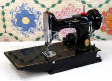 Load image into Gallery viewer, Singer Featherweight 221 Sewing machine, 1934 AD783***
