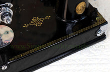 Load image into Gallery viewer, Singer Featherweight 221 Sewing machine, 1934 AD783***