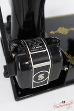 Load image into Gallery viewer, Singer Featherweight 221 Sewing Machine, AF081***