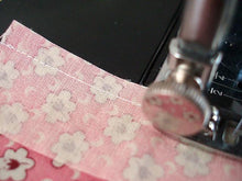 Load image into Gallery viewer, Quarter Inch (1/4") Foot, Hinged