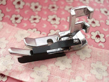 Load image into Gallery viewer, Quarter Inch (1/4") Foot, Hinged