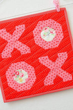 Load image into Gallery viewer, Pattern, XOXO MINI Quilt by Ellis & Higgs (digital download)