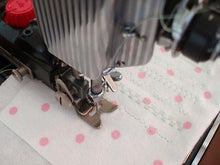 Load image into Gallery viewer, Zigzag Attachment, Singer Automatic (Vintage Original)

