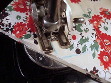 Load image into Gallery viewer, Zigzag Attachment, Swiss Zigzagger &amp; Walking Foot (Vintage Original)
