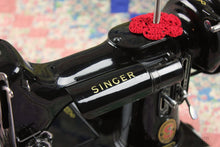 Load image into Gallery viewer, Singer Featherweight 222K Sewing Machine, ER0231**CH
