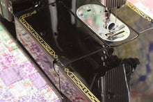 Load image into Gallery viewer, Singer Featherweight 222K Sewing Machine, ER0231**CH
