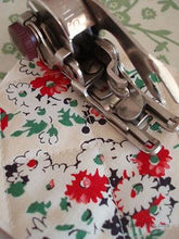 Load image into Gallery viewer, Zigzag Attachment, Swiss Zigzagger &amp; Walking Foot (Vintage Original)
