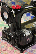 Load image into Gallery viewer, Singer Featherweight 222K Sewing Machine, ER0231**CH

