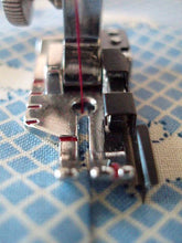 Load image into Gallery viewer, Quarter Inch (1/4") Foot, SNAP-ON - SCANT
