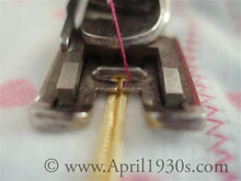 Load image into Gallery viewer, Zigzag Attachment, Swiss Zigzagger &amp; Walking Foot (Vintage Original)
