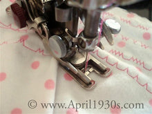 Load image into Gallery viewer, Zigzag Attachment, Swiss Zigzagger &amp; Walking Foot (Vintage Original)
