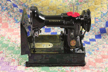 Load image into Gallery viewer, Singer Featherweight 222K Sewing Machine, ER0231**CH
