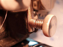 Load image into Gallery viewer, Pinking Attachment, Singer (Vintage Original)
