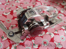 Load image into Gallery viewer, Zigzag Attachment, Swiss Zigzagger &amp; Walking Foot (Vintage Original)
