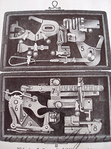 Attachments Set, Blue Velvet Singer Box (Vintage Original)