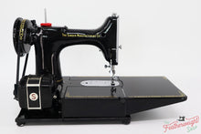 Load image into Gallery viewer, Singer Featherweight 222K Sewing Machine EK632***
