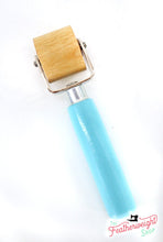 Load image into Gallery viewer, Quick Press Seam Roller by Lori Holt of Bee in my Bonnet
