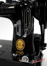 Load image into Gallery viewer, Singer Featherweight 222K Sewing Machine EJ620***
