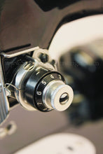 Load image into Gallery viewer, Singer Featherweight 222K Sewing Machine EM602***
