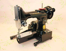 Load image into Gallery viewer, Singer Featherweight 222K Sewing Machine EM602***
