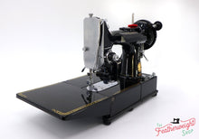Load image into Gallery viewer, Singer Featherweight 222K 1957 - EM603***
