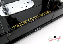 Load image into Gallery viewer, Singer Featherweight 222K Sewing Machine EK327***
