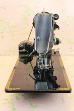 Load image into Gallery viewer, Singer Featherweight 222K Sewing Machine EM602***
