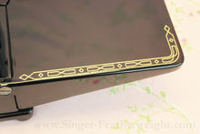 Load image into Gallery viewer, Singer Featherweight 222K Sewing Machine EM602***

