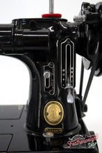 Load image into Gallery viewer, Singer Featherweight 222K 1957 - EM6031**
