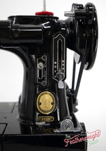 Load image into Gallery viewer, Singer Featherweight 222K Sewing Machine EM9618**

