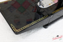 Load image into Gallery viewer, Singer Featherweight 222K Sewing Machine EK3212**
