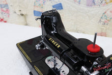 Load image into Gallery viewer, Singer Featherweight 222K Sewing Machine EK3212**
