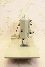 Load image into Gallery viewer, Singer Featherweight 221 Sewing Machine, TAN ES878***
