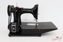 Load image into Gallery viewer, Singer Featherweight 222K Sewing Machine EP133***
