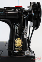 Load image into Gallery viewer, Singer Featherweight 222K Sewing Machine EP133***
