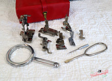 Load image into Gallery viewer, Singer Featherweight 222K Sewing Machine EP131***
